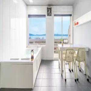 [인천/강화] 강화도 아이엠 스파 펜션 (주차장/짐보관가능/갯벌/포레스트뷰(산)/섬/해수욕장/온수수영장/스파/키즈/오션뷰/일출/일몰/복층/개별바베큐/바베큐장/공용수영장(실외)/가족/단체/커플)