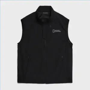 [롯데백화점]내셔널지오그래픽 남성 G라인 제니스 타공 베스트 N232MVT270