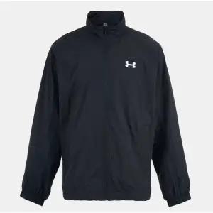 [언더아머](의정부점)6010131-001 블랙 APAC 스포츠스타일 우븐 재킷 남성 루즈핏 바람막이 자켓