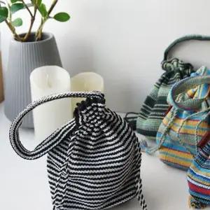 핸드메이드 네팔 손뜨개 복주머니 파우치 랜덤컬러 손뜨개파우치 소품파우치