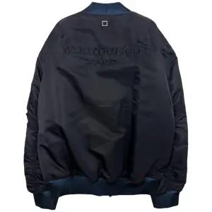 25FW 우영미 백로고 MA-1 항공점퍼 블랙 W253JP07946B