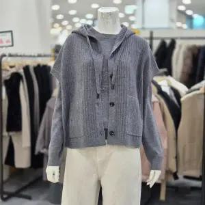 [레노마레이디]후드 망토 스타일 가디건 R2H12KCD030