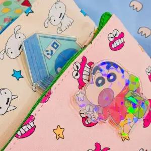 [라일리] Rly 짱구는 못말려 패턴 파우치 뱃지 필통 케이스 4Colors