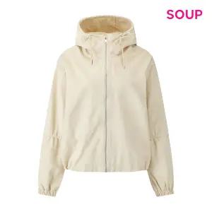 [롯데백화점]SOUP 캐주얼 셔링 디테일 후드 점퍼 S62JP02