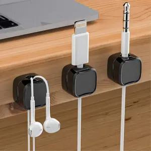 책상위 핸드폰줄정리 자석 충전기걸이 사무실 고정클립 틈새 거치 홀더
