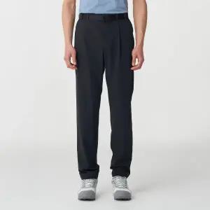 [코오롱스포츠](신세계 사우스시티) 남성 원턱 레귤러핏 팬츠 JWPNM25251BLK