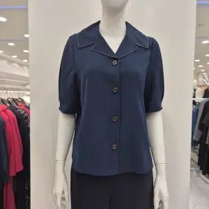 [프렐린]스탠스포츠 카라 블라우스/RBB252421_OD