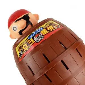 해적 통 찌르기 게임 대형 파티 놀이 긴장감 스릴 가족 모임 단체 활동 실내