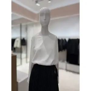 [롯데백화점]SOUP 라운드 모던 블라우스 SB3LS30N