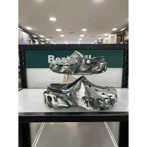 [크록스] 바야 마블 클로그 206935-066 블랙/멀티 (13369417)