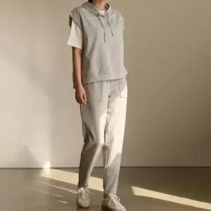 써니11 캡소매 후드조끼 팬츠세트