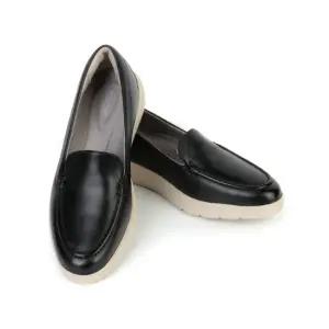 락포트 토탈모션 릴리 로퍼 M CJ4217