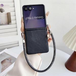 럭셔리 데님 가죽 랜야드 폰 케이스 삼성 갤럭시 Z 플립 7 6 5 4 3 ZFlip4 Flip5 Flip6 7 FE 손목 스트랩