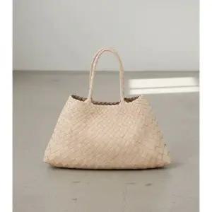 드래곤 디퓨전 26SS SANTA CROCE SMALL (8893-NATURAL) (산타 크로체 스몰 탑핸들 백)