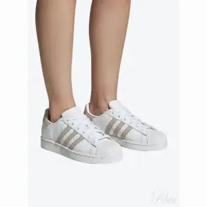 [아디다스] 슈퍼스타 II 화이트 베이지 스니커즈 JH7059 154767614