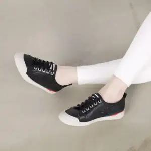 여성 클래식 코지 저가 레더 캐쥬얼 스니커즈