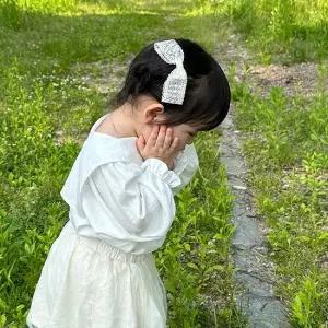 쪼꼬미가 좋아하는 싱그러운 꽃잎과 햇살들 - 아기 세일러 블라우스