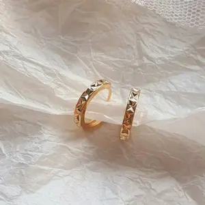 [하프클럽/]여성 컷오프 일상복 아이템 모임룩 링 귀걸이