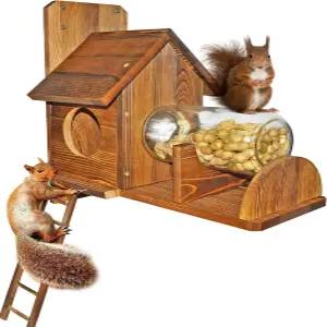 사다리가 달린 다람쥐 모이통 외부용 나무 견과류 땅콩 저장 병과 옥수수 콥 홀더가 있는 재미있는 집