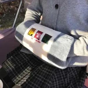 방한스포츠워머 여자 골프 장갑 라운딩 준비물 손등 토시 핸드 워머