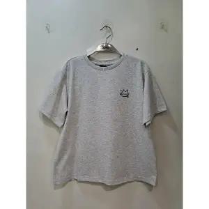 [더데이걸] 쿨 그래픽 박시 티셔츠TGRA26505 [P003792438]