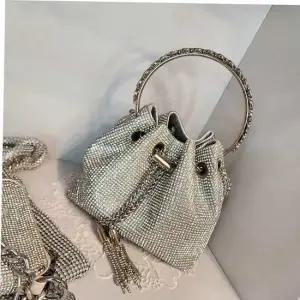 가방 실버 큐빅가방 미니백 크로스끈 포함