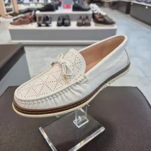 [엘칸토]엘칸토 HC11 소가죽 여성화 R0J8U51Y310 (48722902)