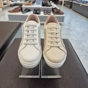 [엘칸토]엘칸토 HC11 소가죽 여성화 N1H6U52J6Y3910 (48727227)