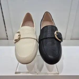 [엘칸토]엘칸토 HC11 소가죽 여성 몰드로퍼 B4N3U61J3Y1939 (48722098)