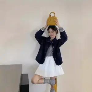 여사친 데님 캐주얼 봄 솔리드 코트 활성염 재킷 상의 베이비넥 원픽1