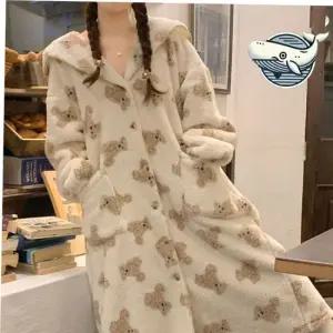 여자원피스잠옷 부드러운 곰돌이 패턴 극세사 로브 가운 홈웨어