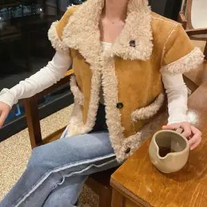 블랙팬서 여사친 빈티지 블로거스타일 뽀글이 터틀넥 싱글 반팔 점퍼 코트 OPH2