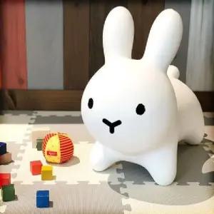 토끼 의자 목마 화이트 흔들 소품 펜션 가구 조랑말