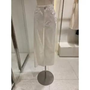 [SOUP](하남점) 슬림 일자 데님 팬츠 ( SC5DP32)