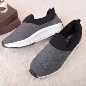 엄마선물 키높이 통굽 슬립온운동화 방한 털신 끈없는신발 단화