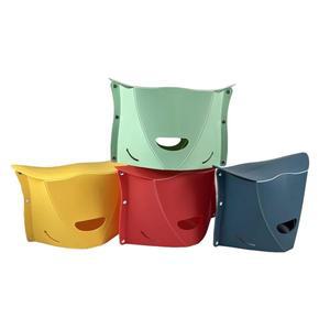 기능이 있는 스패토 4팩 접이식 휴대용 캠핑 하이킹 스툴 BBQ 도서관 및 배낭여행용 경량 여행용 의자 야외