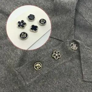 믹스 자석 블랙 5종세트 단추 매너 브로치 매너 블랙 믹스 뺏지 자석브로치 옷핀브로치