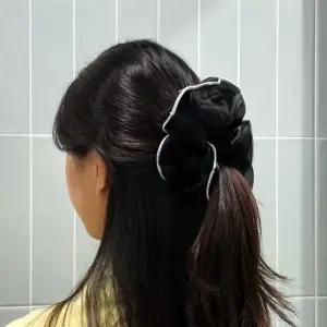 곱창머리끈 포인트 쉬폰 밴드 대형 스크런치 블랙 곱창머리끈 스크런치 곱창밴드 머리끈