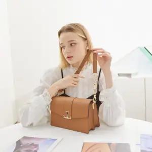 [루나앤루나][루나앤루나] 루카 여성 숄더백 탄브라운 (진주체인별도)