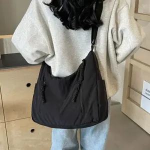 여대생 학생 캐주얼 데일리 패션 크로스백 숄더백 학생크로스바디백 웨스트백