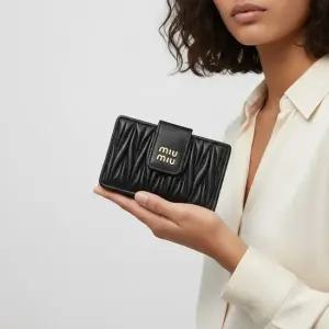 SS26 여성 마테라쎄 나파 지갑 5MC280 AFPP F0002