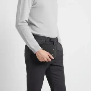 메종 마르지엘라 마르지엘라 남성 스티치 로고 보빈 레더 반지갑 블랙) S35UI0435 P4745 T8013