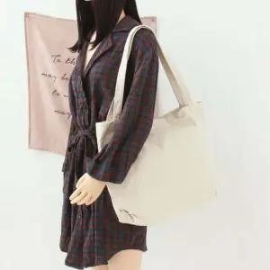 빈티지한 워싱의 캐주얼한 학생 대학생 숄더백 가방