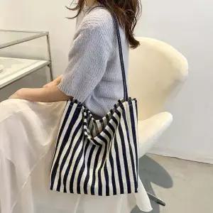 루아 에코백 스트라이프 숄더 가방