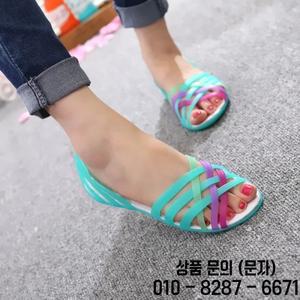 Comemore 여성 샌들 2024 Jelly Peep Toe 플랫 비치 신발 슬립 온 슬라이드 캐주얼