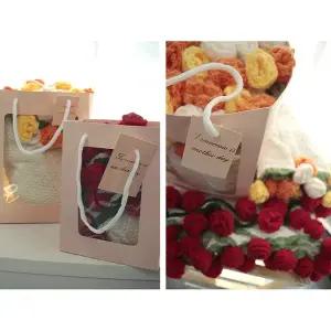 센스있는 꽃다발 완제품 집들이 담요 선물 무릎 장미 로즈 뜨게꽃