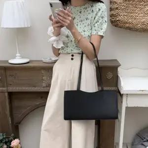 여자 봄패션 가을룩 숄더백 정장 숄더가방 하객 패션