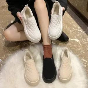 [옷자락]여자 겨울 가을 따뜻한 안감털 퀼팅 슬립온