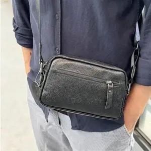 (품명 색상 LDGBBR716 블랙)WL 올블랙 스타일리쉬 가죽 크로스백 소형 외출 남성용 간편한 사용 여러개 포