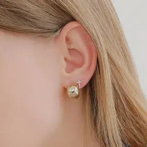 [제이로렌]제이로렌 14K 큐빅 십자가 귀걸이 G0267